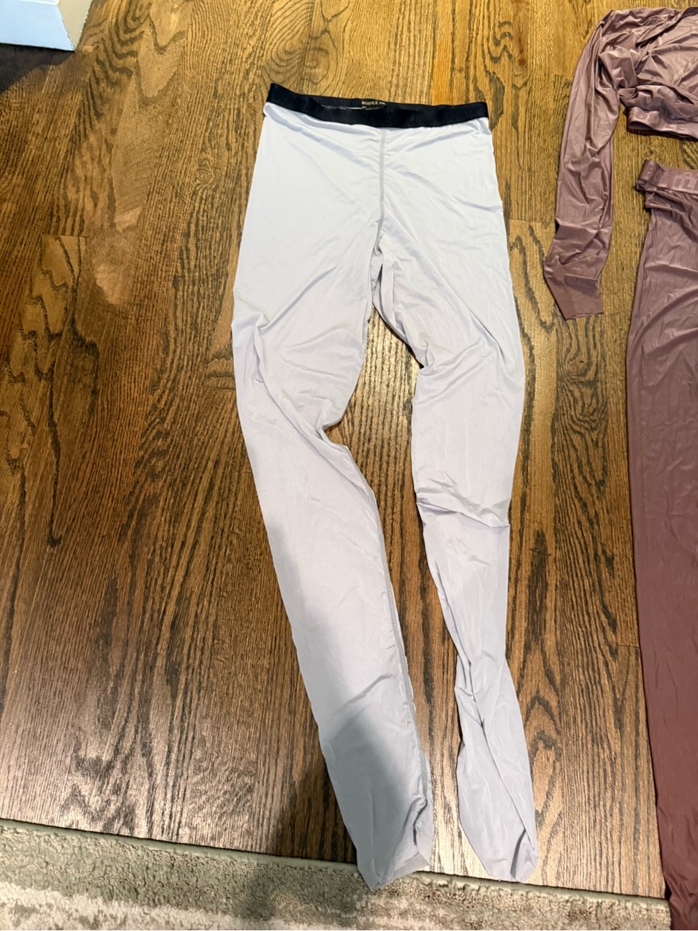 High-Rise Mauve Stretch Leggings — Sleek Everyday Fit - Picture 8 of 9